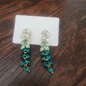 Chic Emerald and Silver Leaf Earrings